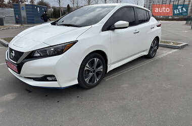 Хетчбек Nissan Leaf 2021 в 