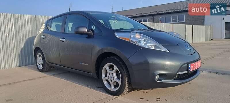 Хэтчбек Nissan Leaf 2014 в Луцке