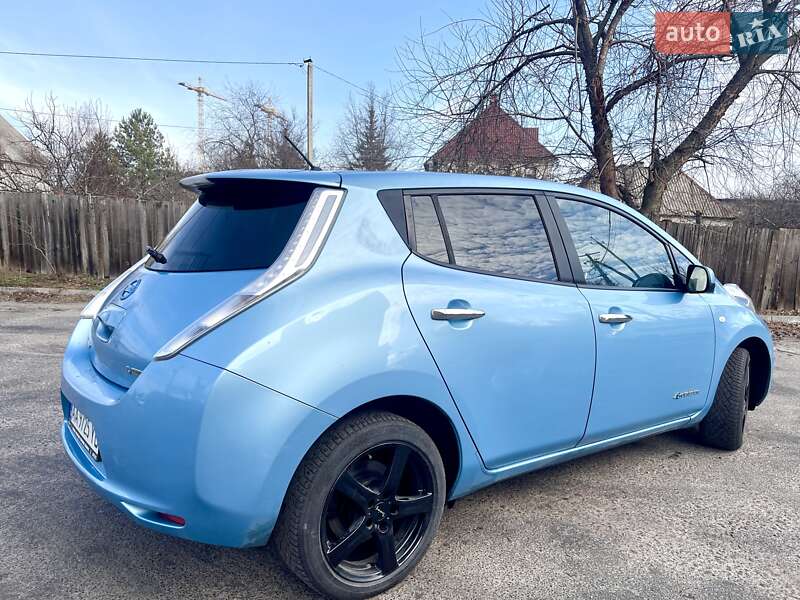 Хетчбек Nissan Leaf 2014 в Києві фото 7 Хетчбек Nissan Leaf 2014 в Києві