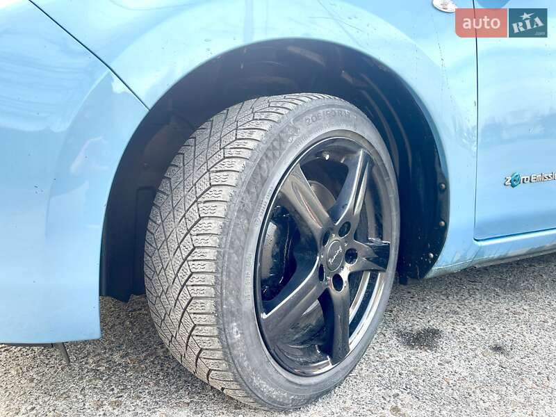 Хетчбек Nissan Leaf 2014 в Києві фото 14 Хетчбек Nissan Leaf 2014 в Києві