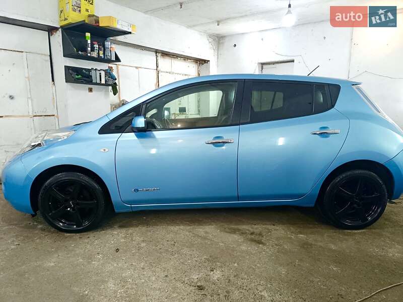 Хетчбек Nissan Leaf 2014 в Києві фото 25 Хетчбек Nissan Leaf 2014 в Києві