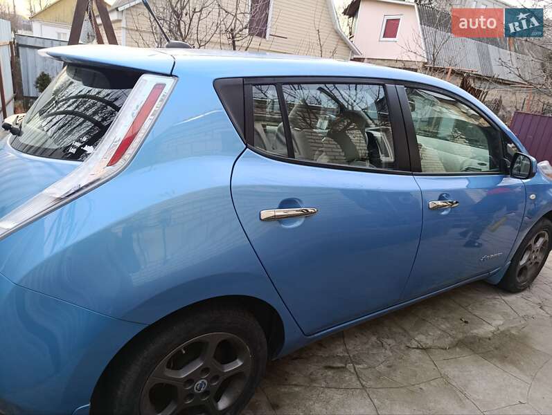 Хетчбек Nissan Leaf 2012 в Радомишлі фото 2 Хетчбек Nissan Leaf 2012 в Радомишлі