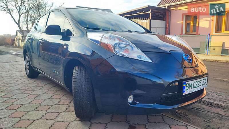 Хэтчбек Nissan Leaf 2015 в Сумах