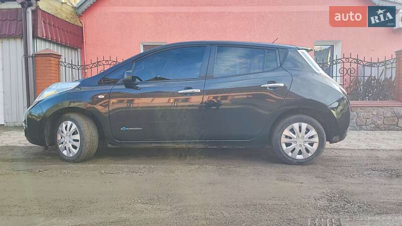 Хэтчбек Nissan Leaf 2015 в Сумах