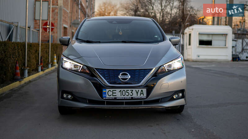 Хэтчбек Nissan Leaf 2019 в 