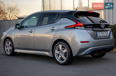 Хэтчбек Nissan Leaf 2019 в 