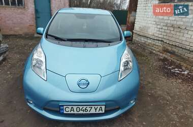 Хэтчбек Nissan Leaf 2016 в 