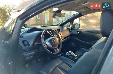 Хэтчбек Nissan Leaf 2014 в 