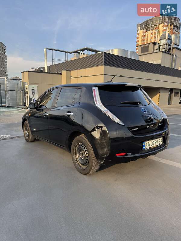 Хетчбек Nissan Leaf 2013 в Києві