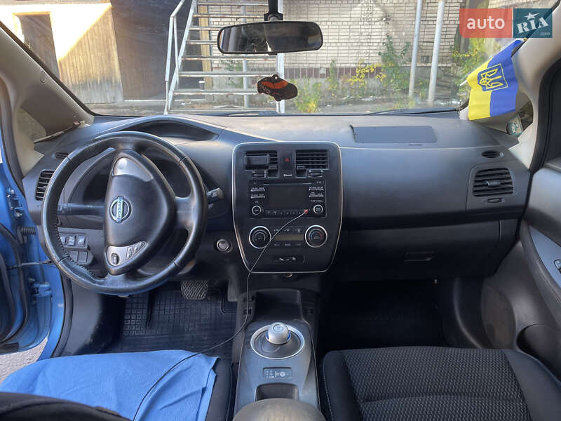 Хэтчбек Nissan Leaf 2014 в Славянске