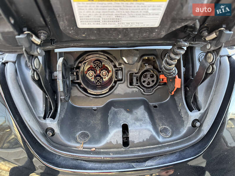 Хетчбек Nissan Leaf 2014 в Кропивницькому фото 16 Хетчбек Nissan Leaf 2014 в Кропивницькому