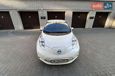 Хэтчбек Nissan Leaf 2015 в 