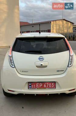 Хэтчбек Nissan Leaf 2013 в Луцке