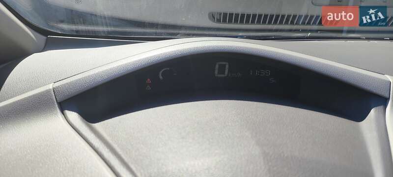 Хэтчбек Nissan Leaf 2012 в Виннице