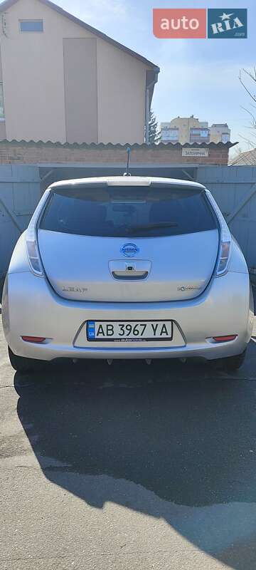 Хэтчбек Nissan Leaf 2012 в Виннице