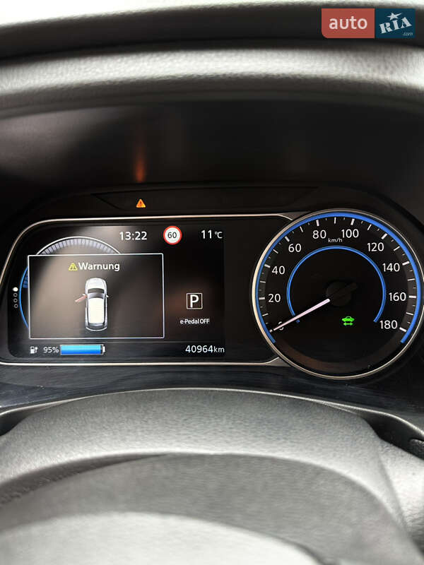 Хэтчбек Nissan Leaf 2020 в Хусте