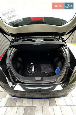 Хэтчбек Nissan Leaf 2020 в 