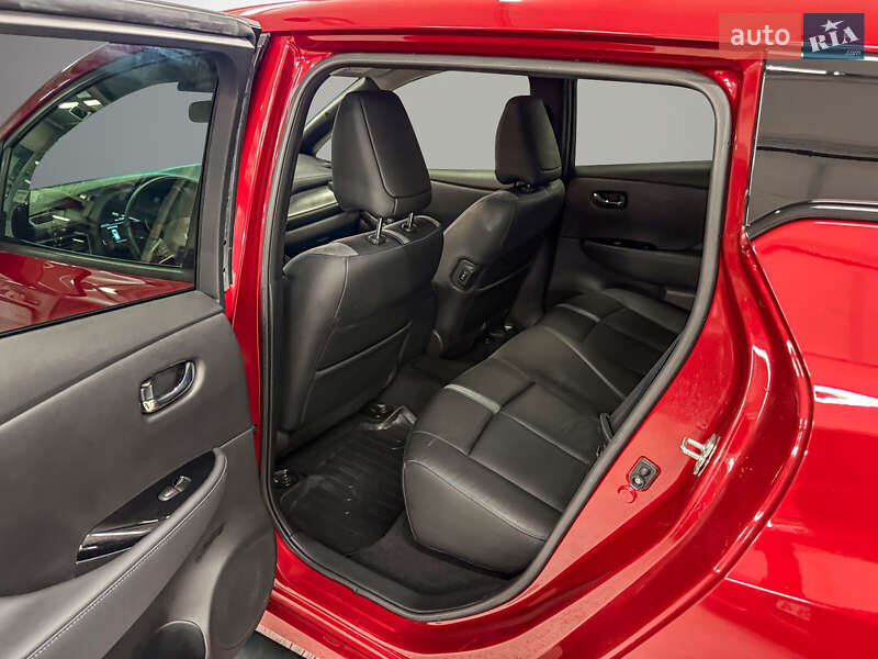 Хетчбек Nissan Leaf 2018 в Києві