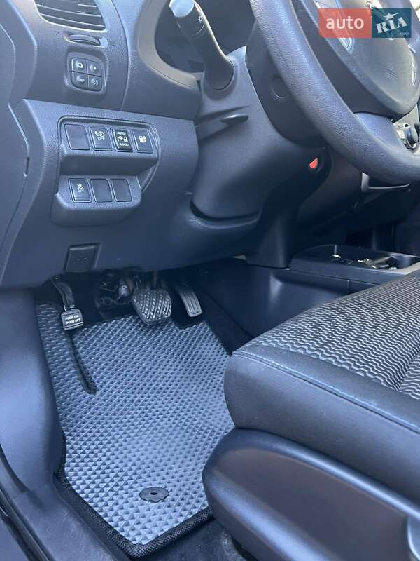 Хэтчбек Nissan Leaf 2017 в Львове фото 22 Хэтчбек Nissan Leaf 2017 в Львове