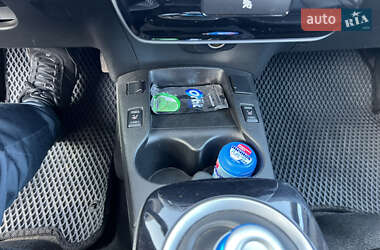 Хэтчбек Nissan Leaf 2014 в 