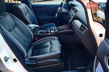 Хэтчбек Nissan Leaf 2019 в 