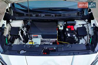 Хэтчбек Nissan Leaf 2019 в 