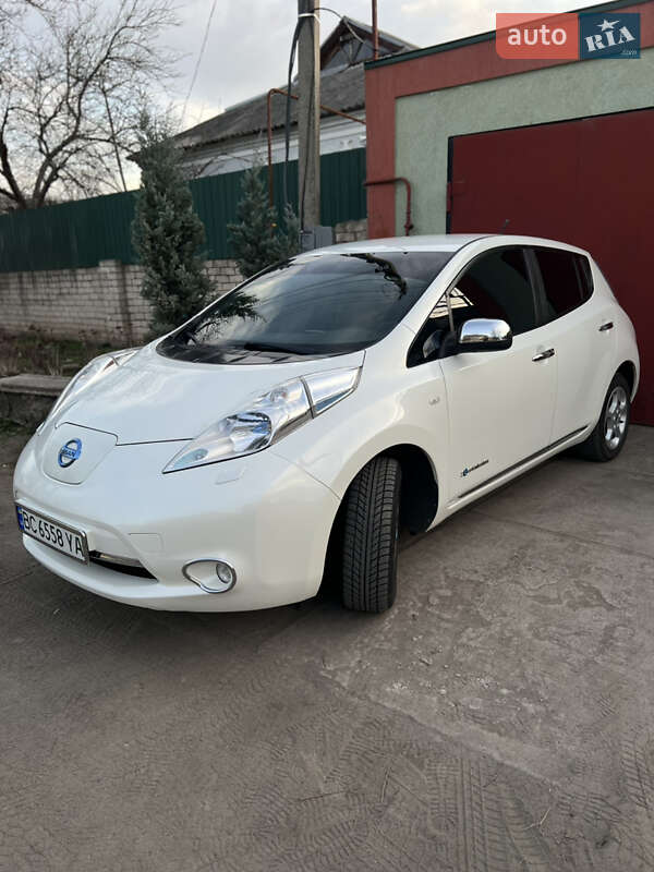 Хетчбек Nissan Leaf 2013 в Вознесенську