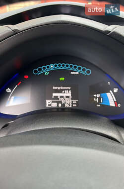 Хетчбек Nissan Leaf 2013 в Вознесенську