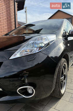 Хэтчбек Nissan Leaf 2012 в Виннице