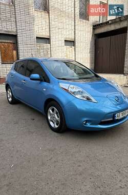 Хэтчбек Nissan Leaf 2012 в Днепре