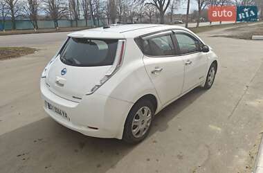 Хэтчбек Nissan Leaf 2014 в 