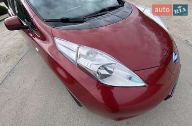 Хетчбек Nissan Leaf 2015 в Дніпрі