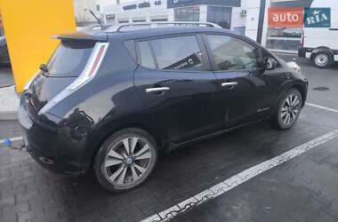 Хетчбек Nissan Leaf 2013 в 
