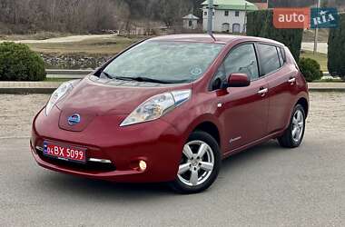 Хетчбек Nissan Leaf 2015 в Дніпрі