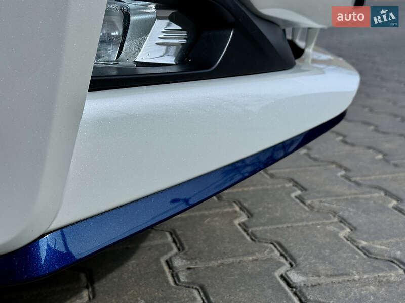 Хетчбек Nissan Leaf 2019 в Одесі