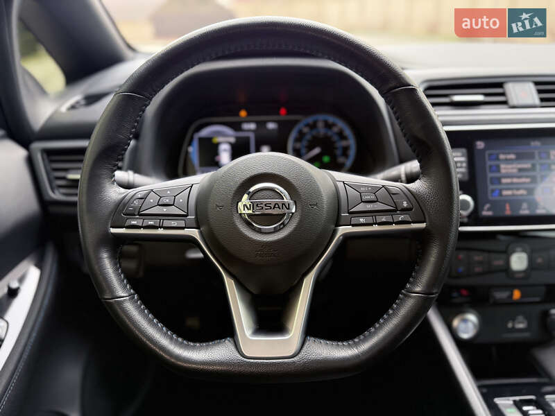 Хетчбек Nissan Leaf 2019 в Одесі