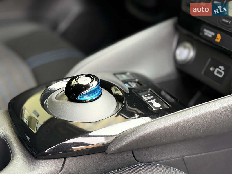Хетчбек Nissan Leaf 2019 в Одесі