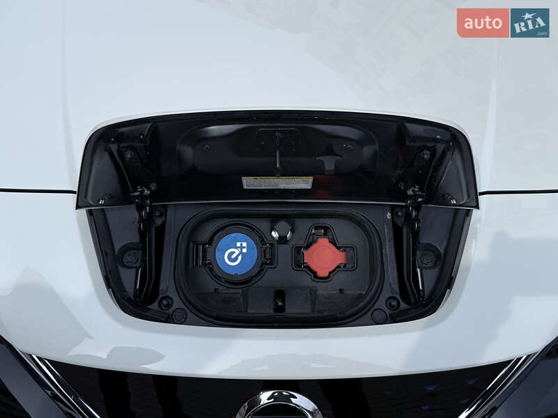 Хетчбек Nissan Leaf 2019 в Одесі