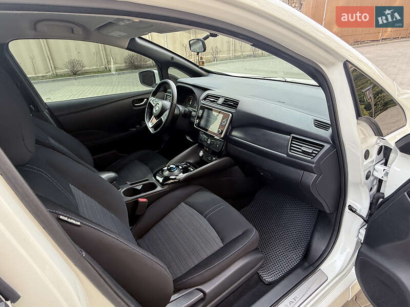 Хетчбек Nissan Leaf 2019 в Одесі