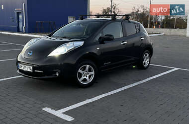 Хетчбек Nissan Leaf 2013 в 