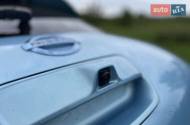Хэтчбек Nissan Leaf 2014 в 
