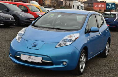 Хэтчбек Nissan Leaf 2013 в 