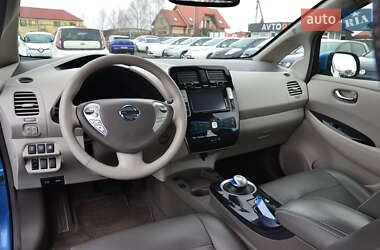 Хэтчбек Nissan Leaf 2013 в 