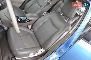 Хэтчбек Nissan Leaf 2013 в 