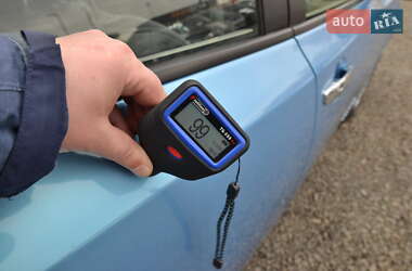 Хэтчбек Nissan Leaf 2013 в 