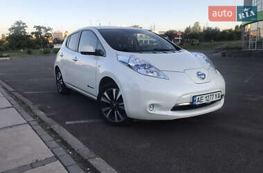 Хетчбек Nissan Leaf 2017 в 
