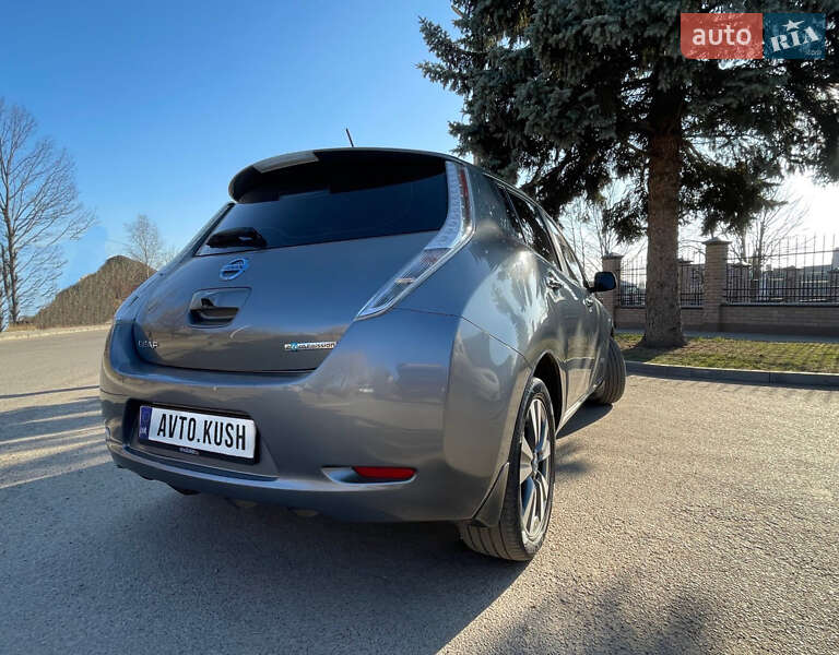 Хэтчбек Nissan Leaf 2014 в Луцке