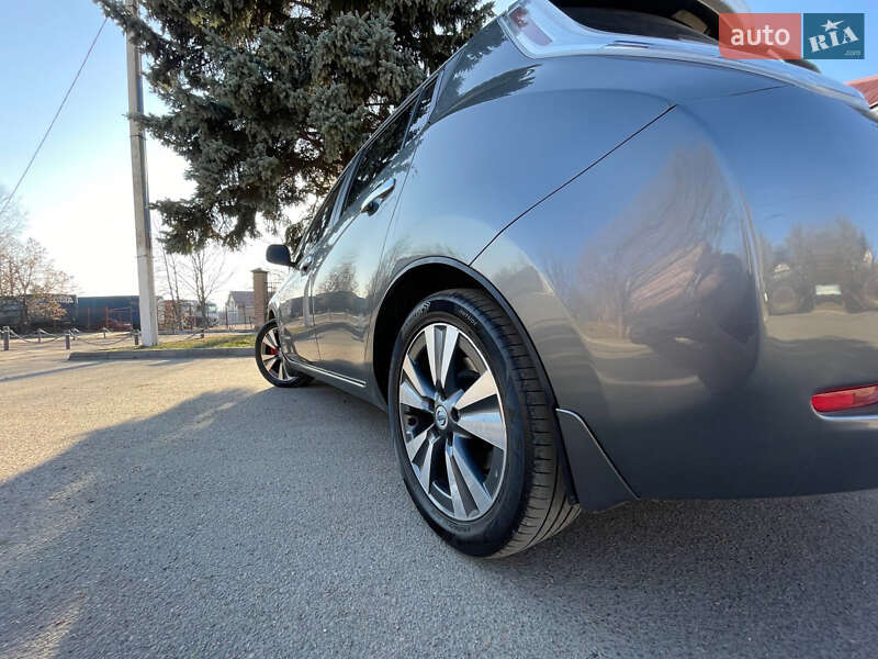 Хэтчбек Nissan Leaf 2014 в Луцке