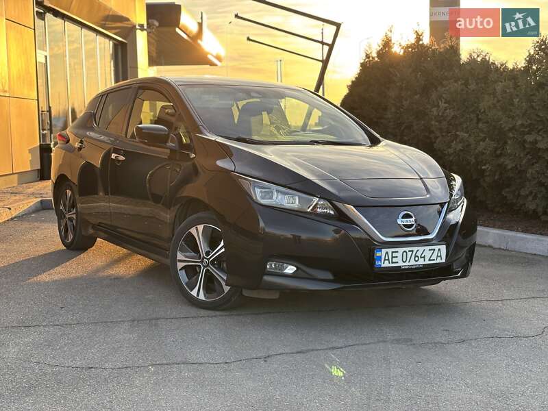 Хэтчбек Nissan Leaf 2018 в Днепре