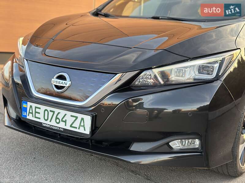 Хэтчбек Nissan Leaf 2018 в Днепре